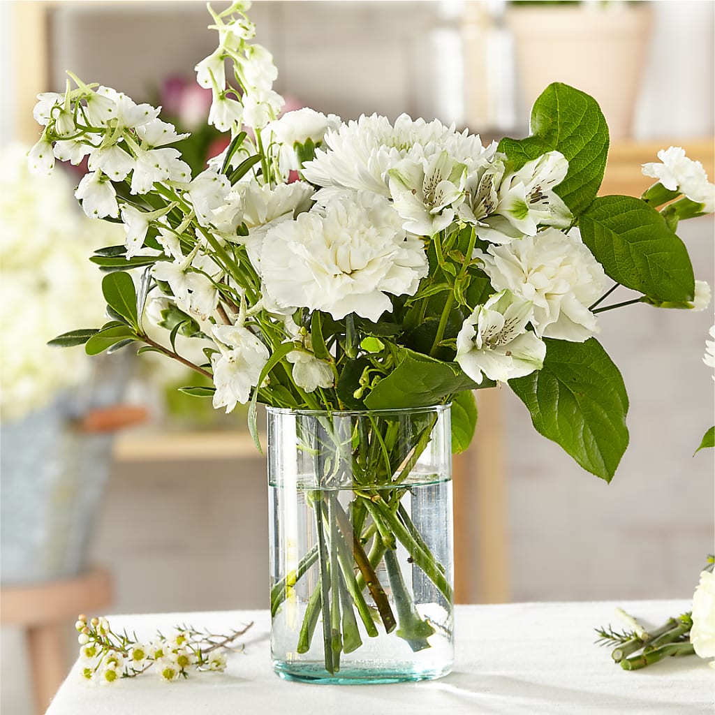Classic Ivory – A Florist Original – RICHARD FLOWERS & GIFTS LLC, Clearwater FL