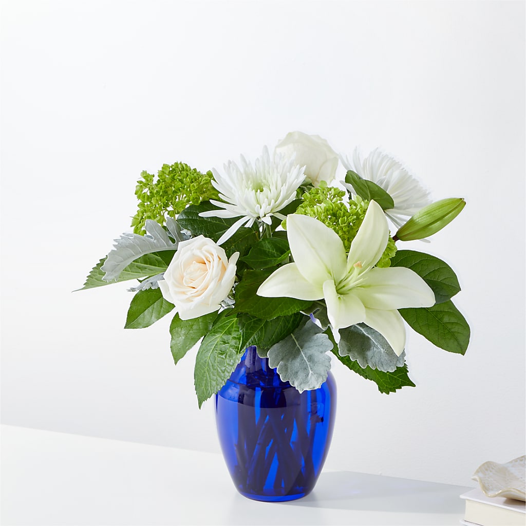 Snowy Dreams Bouquet – RICHARD FLOWERS & GIFTS LLC, Clearwater FL